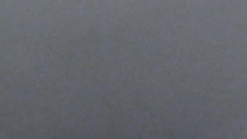 Aceite de motor negro.