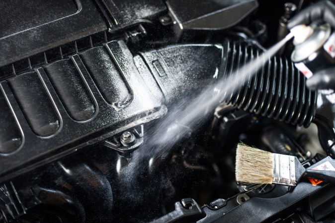 Mejores productos para lavar el motor del auto