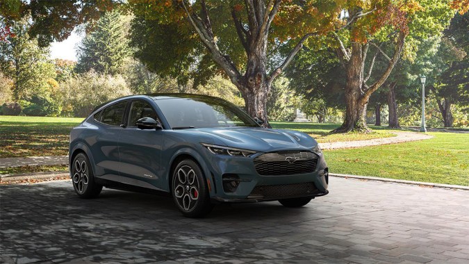 Ford Mustang Mach-E Vapor Blue Metallic 2023