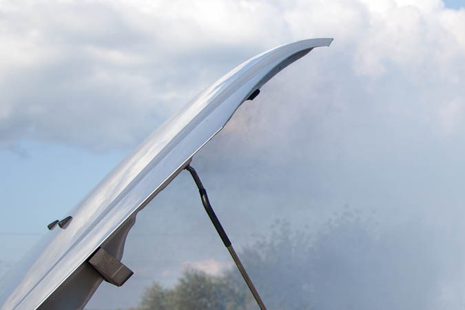 La salida de vapor del motor implica un enorme riesgo