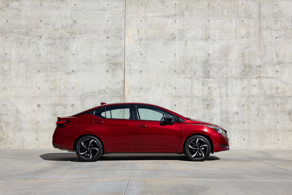 El Nissan Versa 2023 Renovado Debutará En El Auto Show De Miami ...