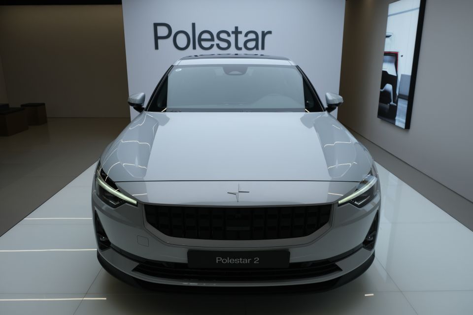 What kind of vehicles does Polestar make
