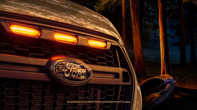 Ford Transit Trail 2023