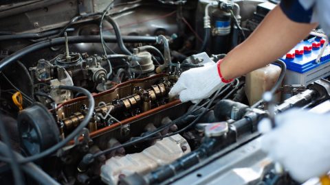 medio ajuste del motor del auto