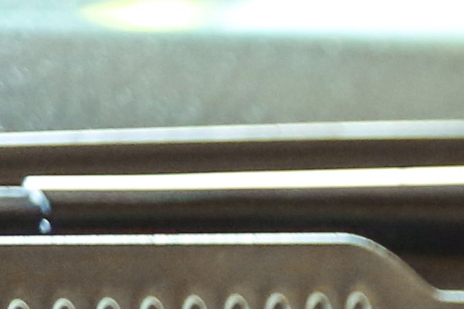 Motor de auto sacando humo.