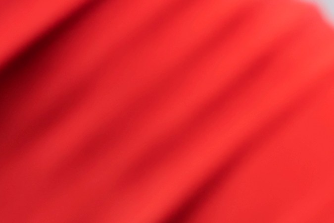 Poniendo gasolina nueva.