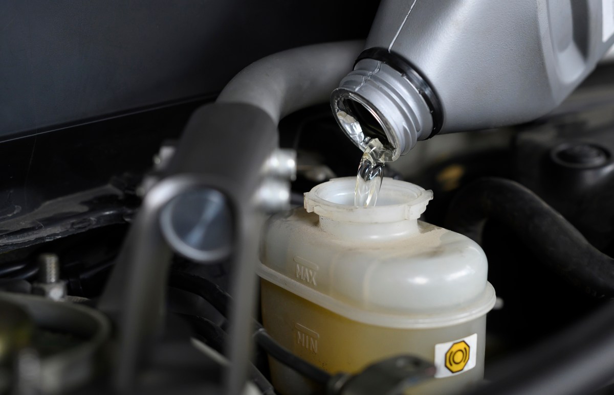 el aceite del carro huele a gasolina