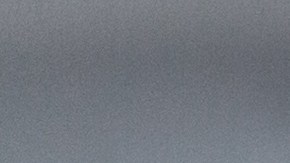 Foto de una mujer conduciendo un vehículo