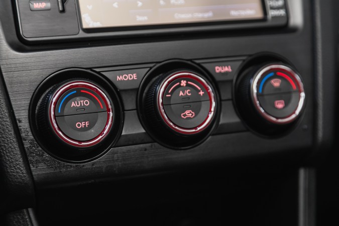 Cómo cuidar el aire acondicionado del auto durante el invierno