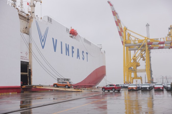 VinFast VF 8