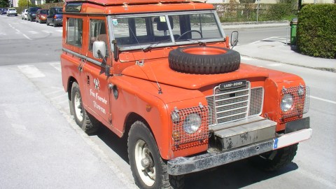Land Rover Defeder.