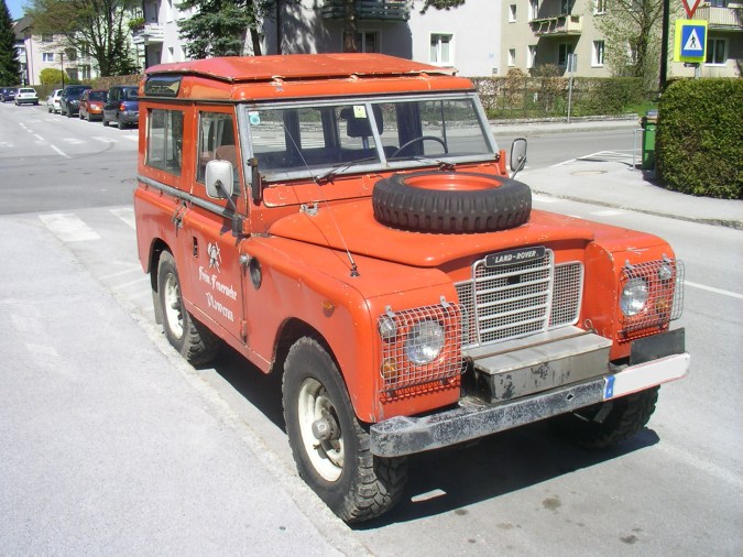 Land Rover Defeder.