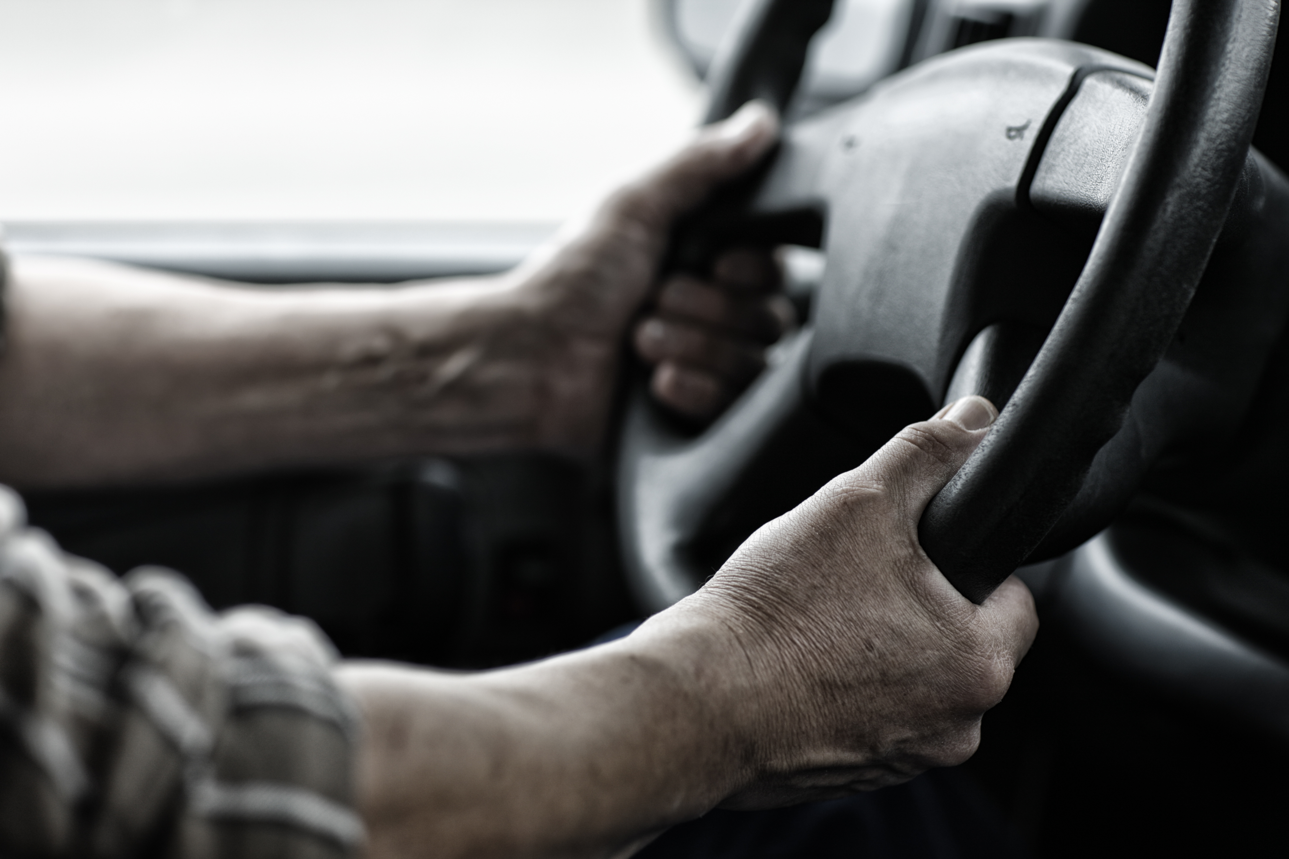 Volante de auto duro.