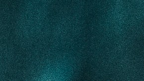 Foto de varios sobres en una puerta