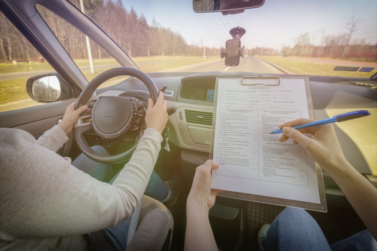 Examen práctico de manejo en California 2023 requisitos Siempre Auto