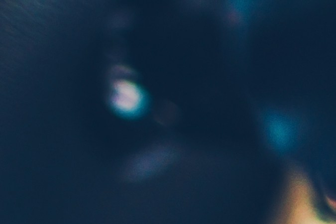 Palanca de velocidades dura.