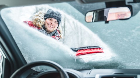 Auto durante invierno.