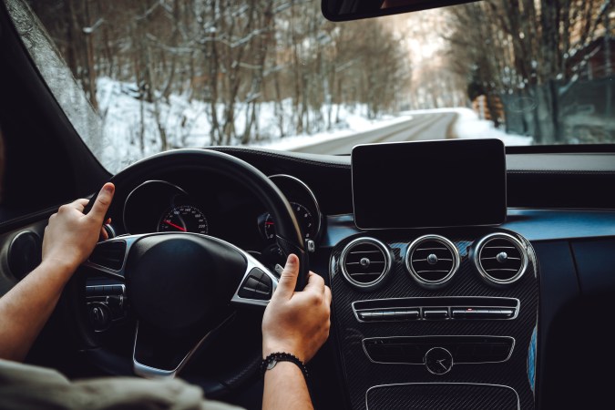 Auto en invierno