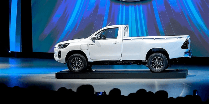 Toyota Hilux Revo BEV