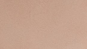 Foto de la mano de una persona mostrando las llaves de una casa