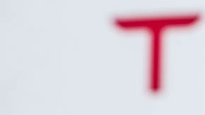 El Tesla Model X incluso se habría estrellado contra una valla cuando intentó aparcar sin la ayuda del conductor