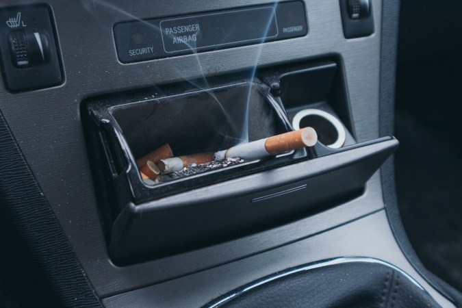 cenicero de carro