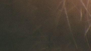 Fotos de la mano de un hombre sobre un teclado