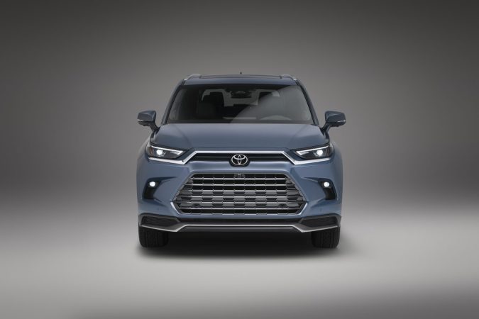 Toyota Grand Highlander 2024.