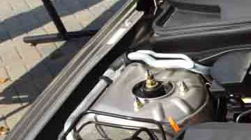 La presencia de fusibles quemados, componentes o luces que no funcionan, es indicador de que se presenta un corto circuito