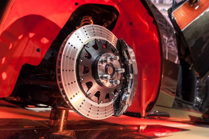 Discos de frenos de carro como rectificarlo