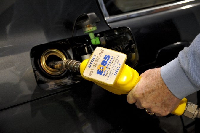 Gasolina con etanol.