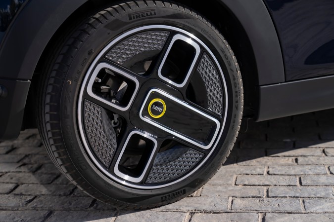 MINI Cooper SE Cabrio 2023