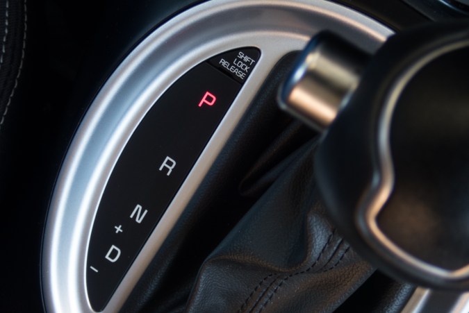 Palanca de transmisión automática.