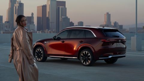 Mazda CX-90.