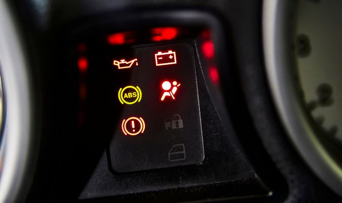 лампочки на приборной панели автомобиля