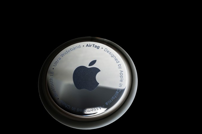 Apple airtag.