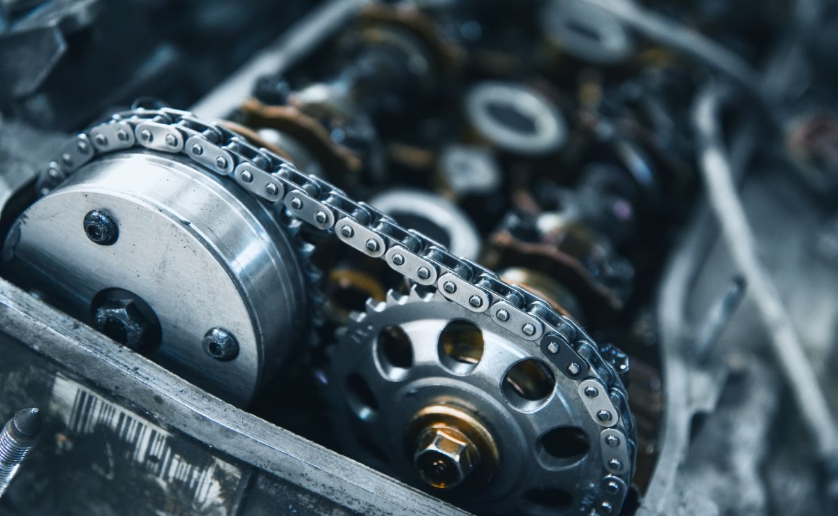 How much does it cost to replace the timing chain on your car?