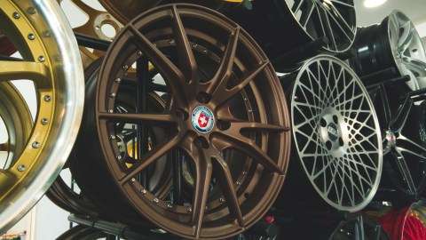 Rin pintado con powder coat.