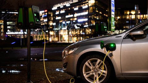 Sistema de carga de autos.