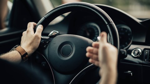 Volante limpio.