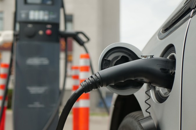cuánto consume un carro eléctrico