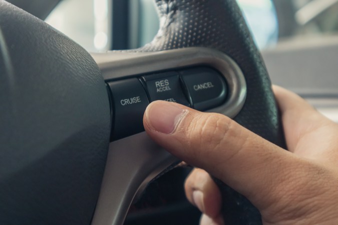 qué significa cruise en un carro