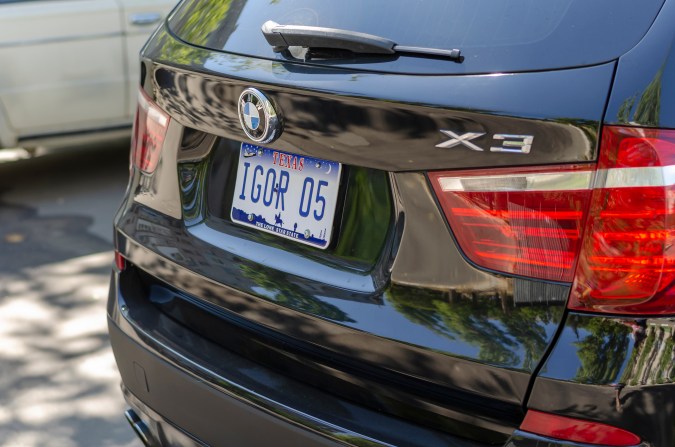 cuánto cuesta sacar una placa de carro en florida