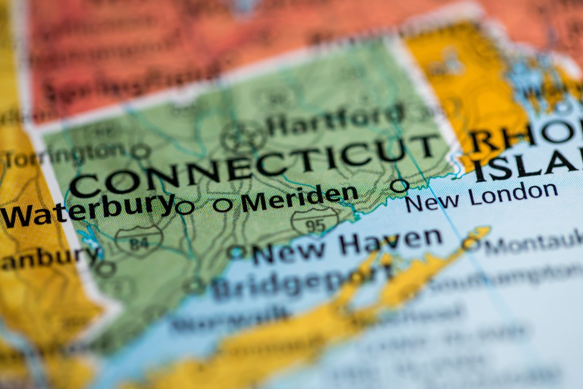 ¿Qué se necesita para sacar una licencia de conducir en Connecticut?