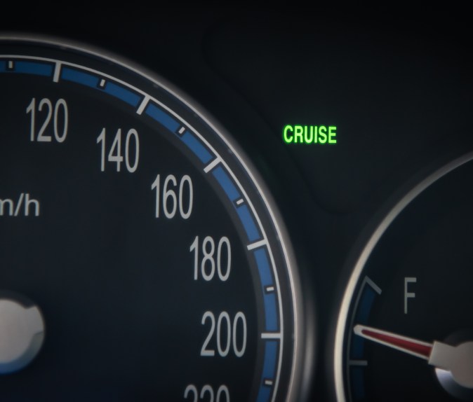 que significa un reloj en el tablero del carro