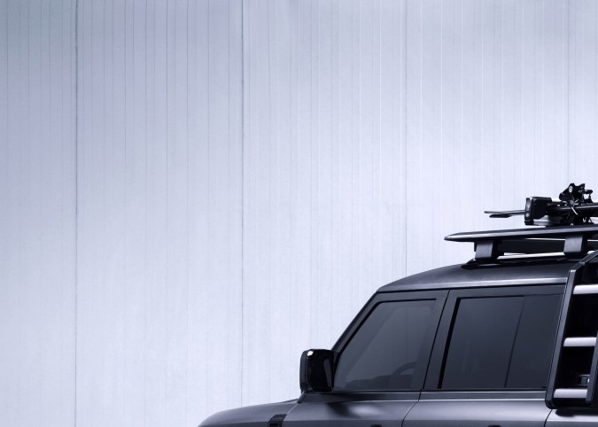 Land Rover Defender Outbound.