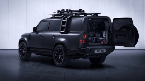 Land Rover Defender Outbound.