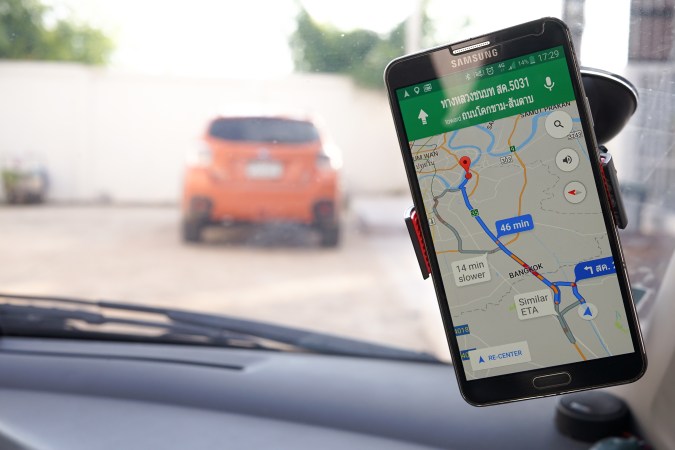 como conectar mi celular al radio del carro por bluetooth