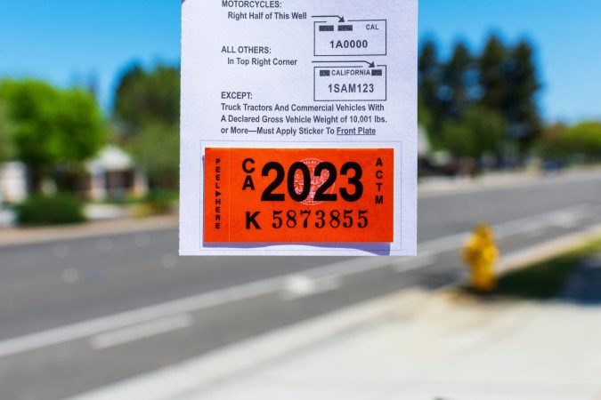 Registrar un carro en el DMV