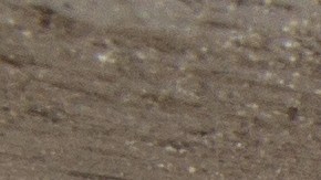 Escape de auto roto.